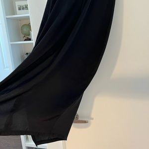 Beautiful BCBG elegant dress, straight with a cut on the right side